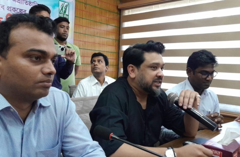 অভিজ্ঞতা অর্জনের পরামর্শ দিয়ে ভবিষ্যৎমুখী হওয়ার আহ্বান এমপি হুমামের