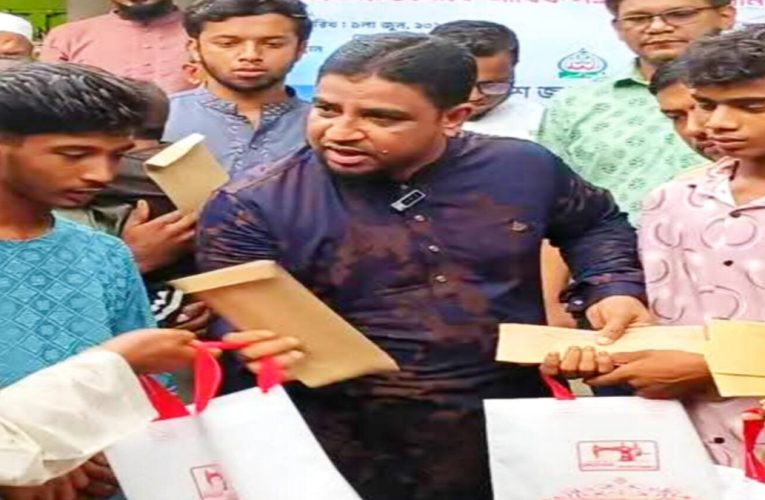 কর্ণফুলীতে নৌকাডুবিতে ক্ষতিগ্রস্ত পরিবারের পাশে জামায়াতে ইসলামী