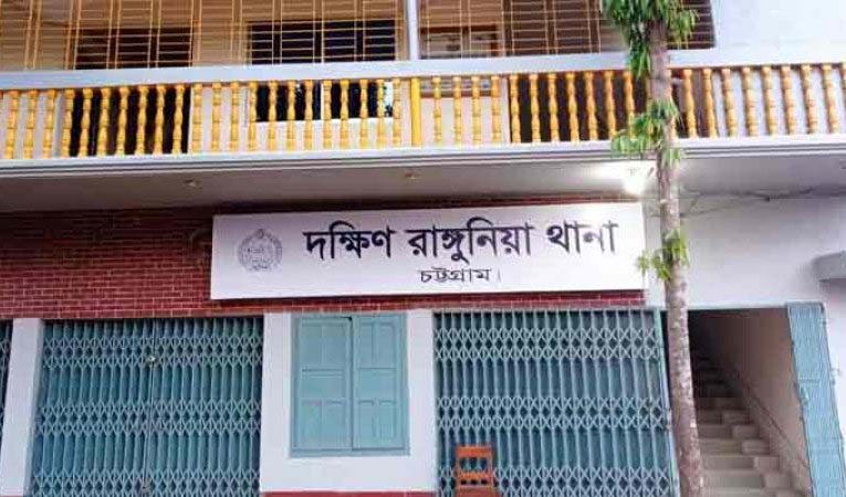 রাঙ্গুনিয়ায় শিক্ষকের বাড়িতে ডাকাতির ঘটনায় গ্রেপ্তার ১