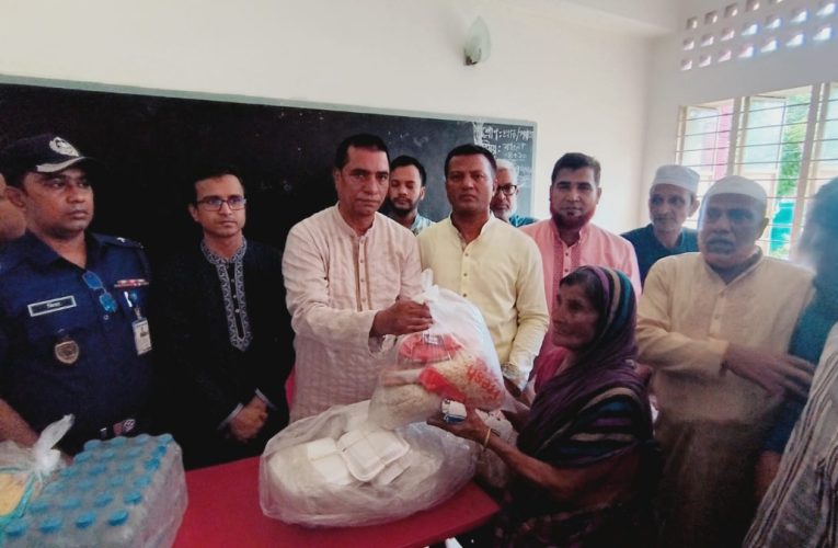 পটিয়ায় বন্যাদুর্গতদের সহায়তায় মাঠে এমপি এনাম ও প্রশাসন