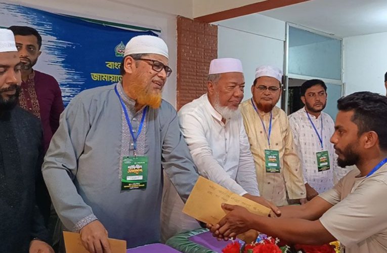 রাঙ্গুনিয়ায় দুর্যোগে ক্ষতিগ্রস্ত নিহত পরিবারের পাশে জামায়াতে ইসলামী