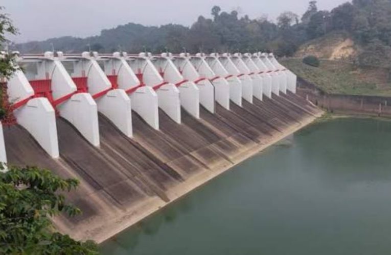 কাপ্তাই বাঁধের ১৬ জলকপাট ৬ ইঞ্চি খুলে পানি নিষ্কাশন শুরু