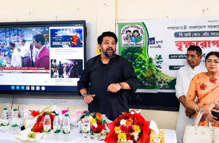 শিক্ষা ও সবুজের বার্তা নিয়ে রাঙ্গুনিয়ায় এমপি হুমাম কাদেরের বৃক্ষরোপণ কর্মসূচি
