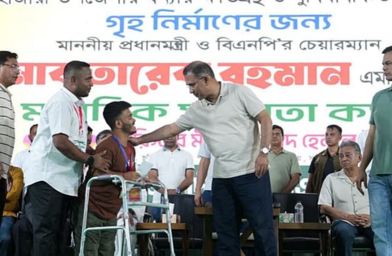 উন্নয়ন বাধাগ্রস্তকারীদের বিরুদ্ধে রুখে দাঁড়ানোর আহ্বান প্রধানমন্ত্রীর