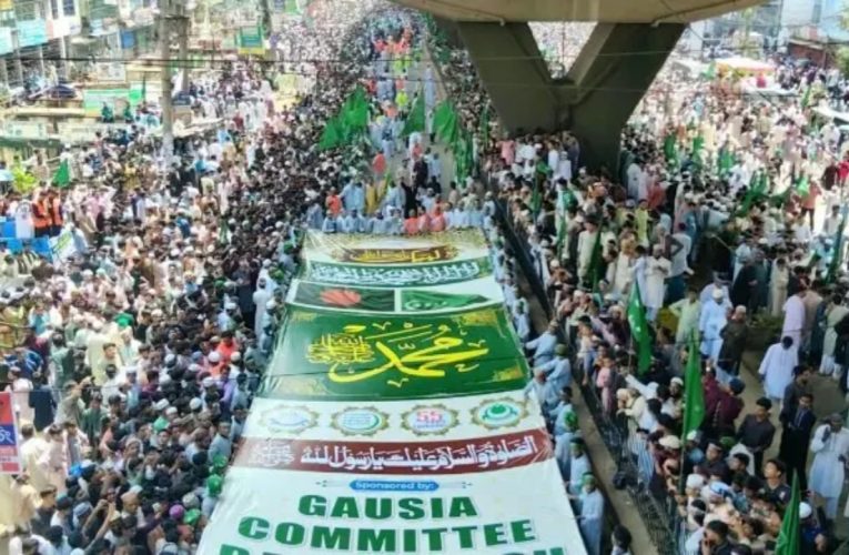চট্টগ্রামে ৫৫তম ঐতিহাসিক জশনে জুলুস, লাখো মানুষের ঢল